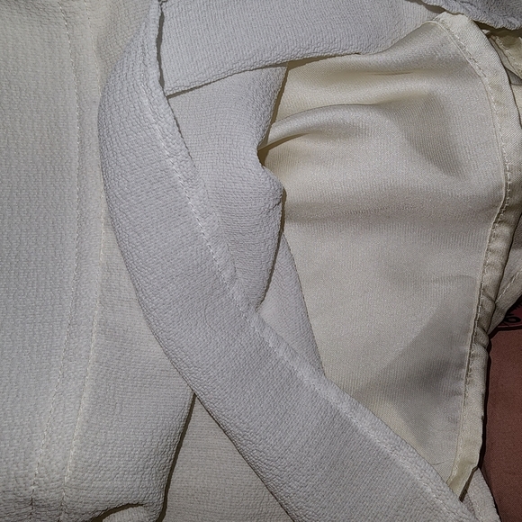 BEBE WHITE ROMPER - Picture 3 of 13